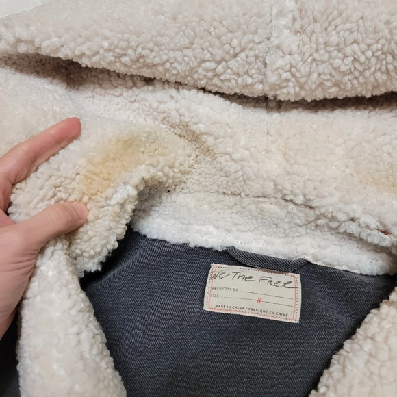 Free people perry hooded denim jacket in washed black sherpa trim size S - Picture 7 of 11